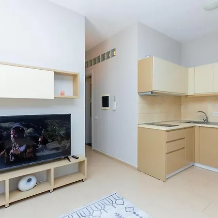 The Coastal Apartment *